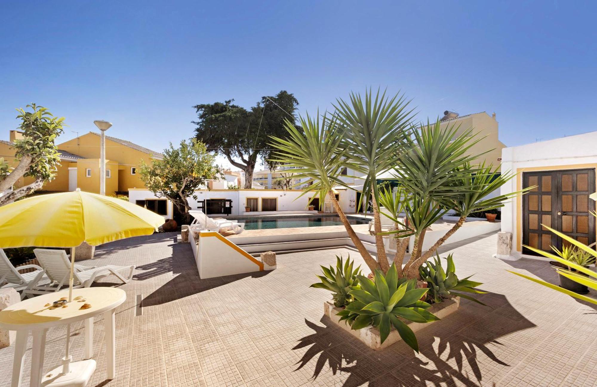A Cerca - B Apartment Lagos Luaran gambar