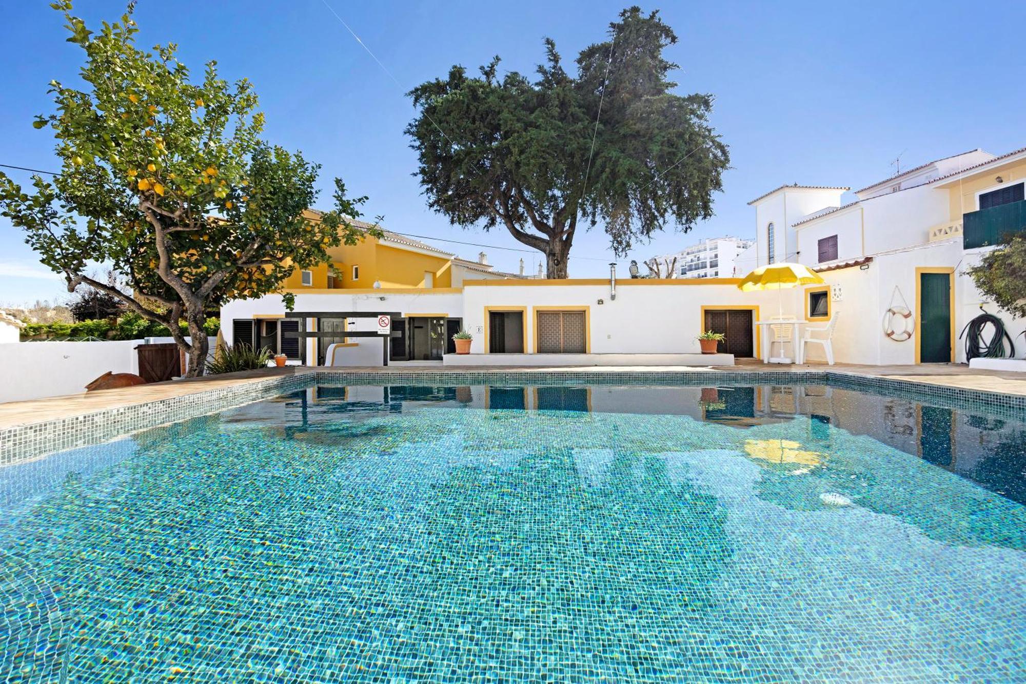 A Cerca - B Apartment Lagos Luaran gambar